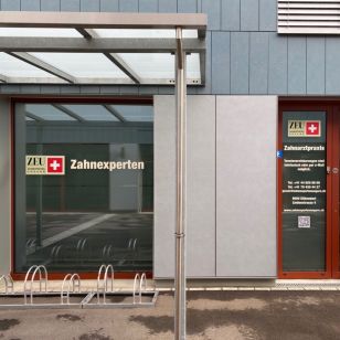 Zahnarztpraxis in Dübendorf (Zürich)