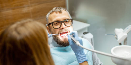 Loch im Zahn - Symptome und Behandlung