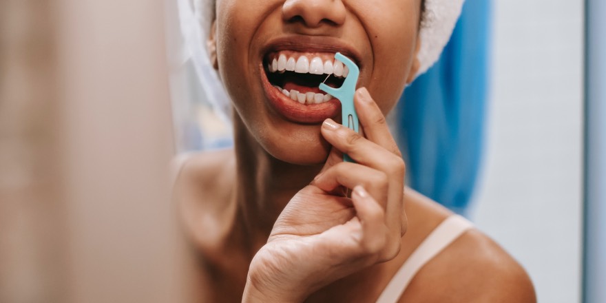 Zahnseide - Der seidene Faden der Zahnhygiene